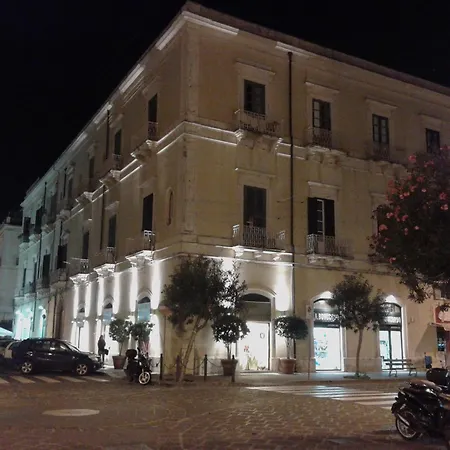 B&B Caravaggio Basic Rooms Near Ortigia-2